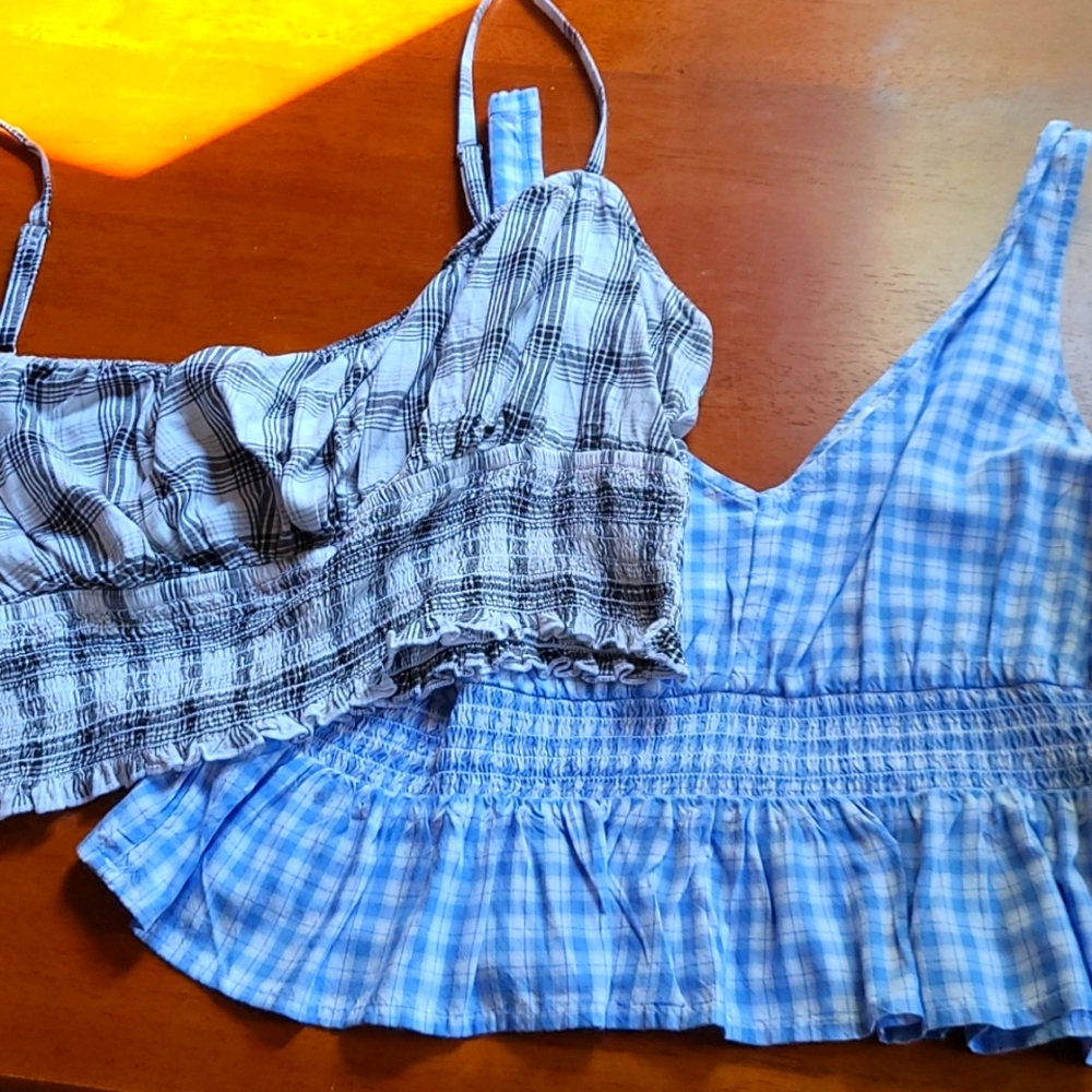 Hollister crop tops